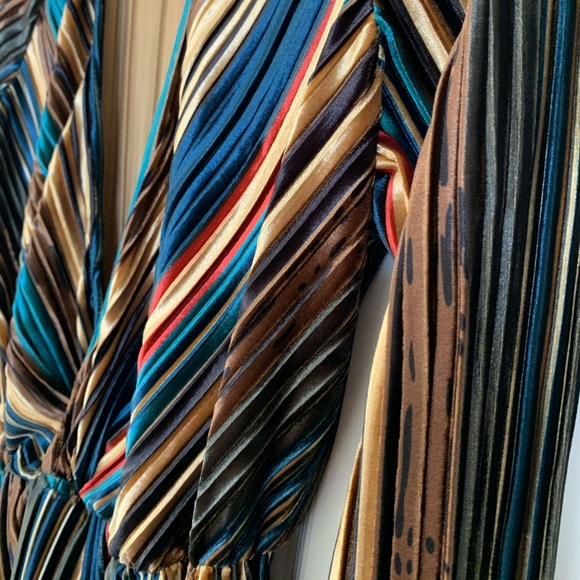 X revolve Sharon dress - Picture 6 of 8